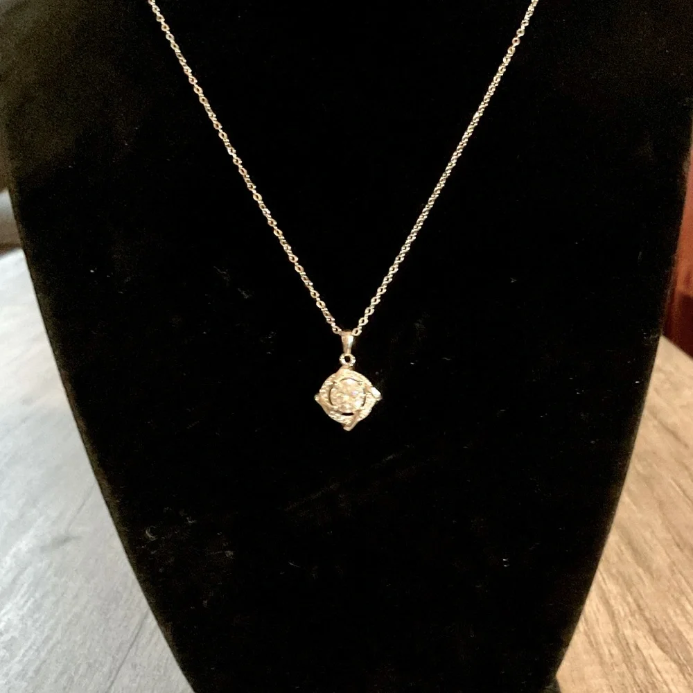 Beautiful Halo Moissanite Pendant - Picture 1 of 6